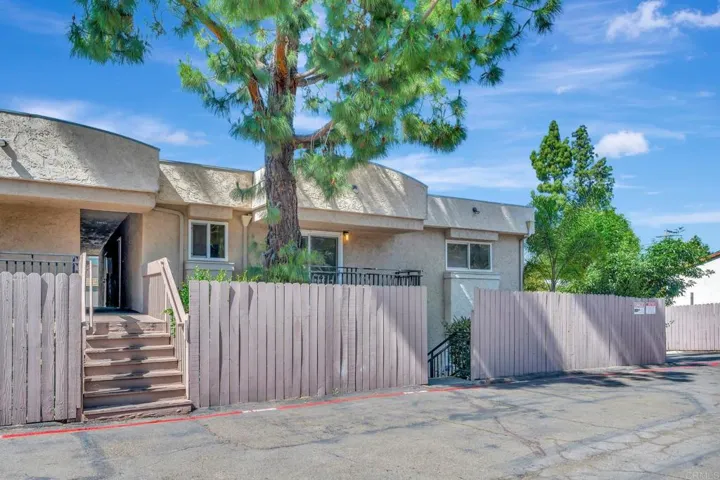 9860 Dale Avenue A7, Spring Valley, California 91977