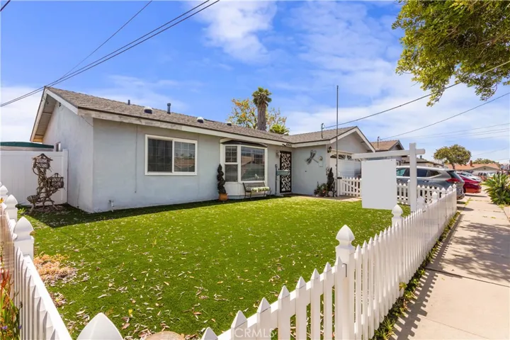 6661 Rockglen Avenue, San Diego, California 92111