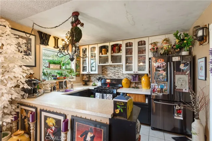 6661 Rockglen Avenue, San Diego, California 92111