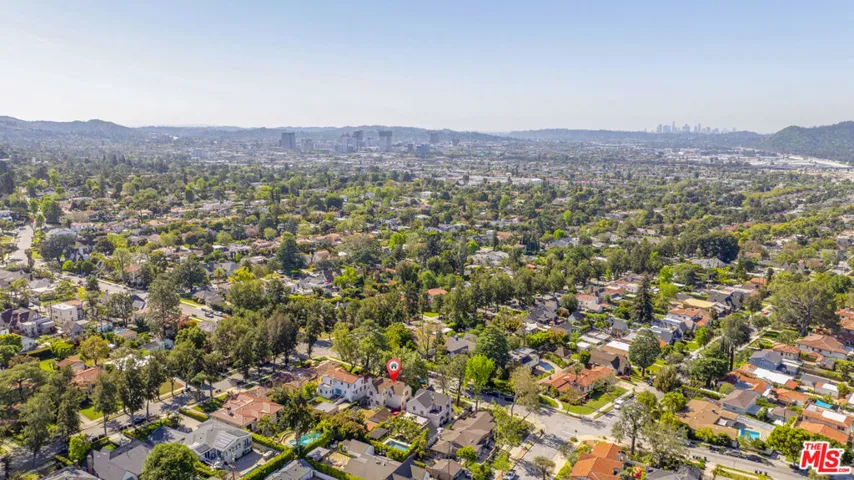 911 Cumberland Road, Glendale, California 91202