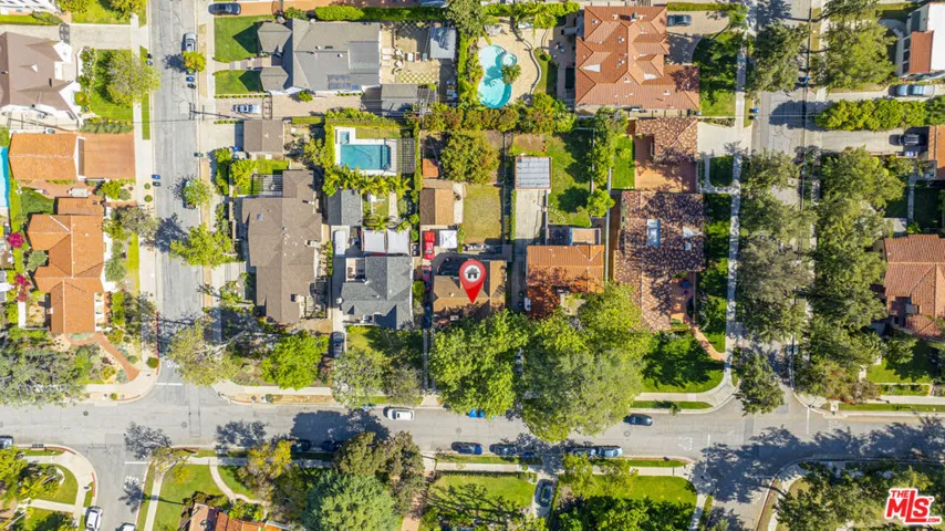 911 Cumberland Road, Glendale, California 91202