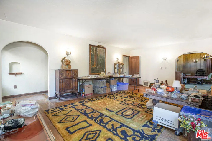 FORMAL LIVING RM