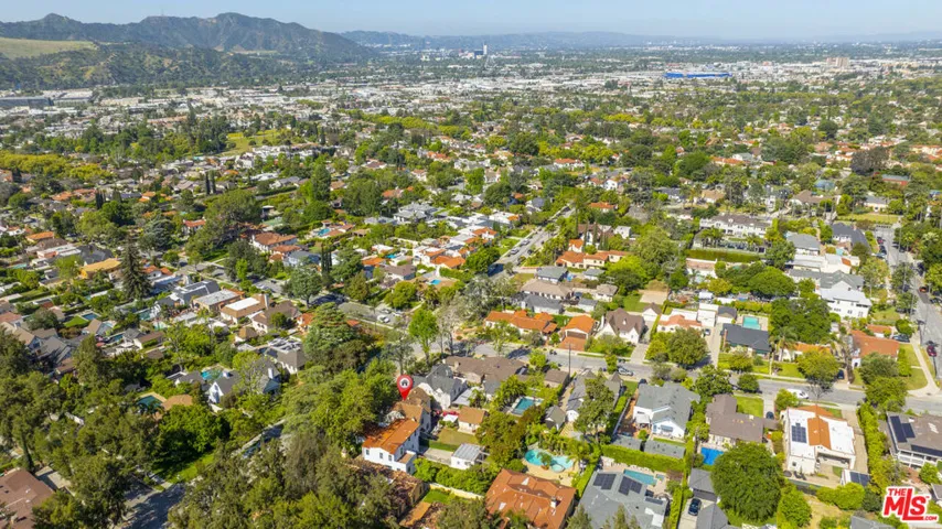 911 Cumberland Road, Glendale, California 91202