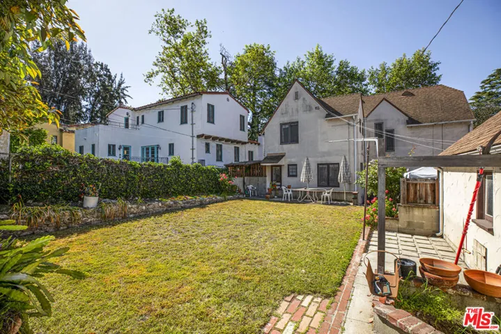 911 Cumberland Road, Glendale, California 91202