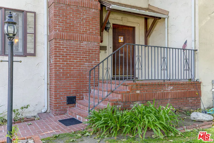 FRONT STAIRS