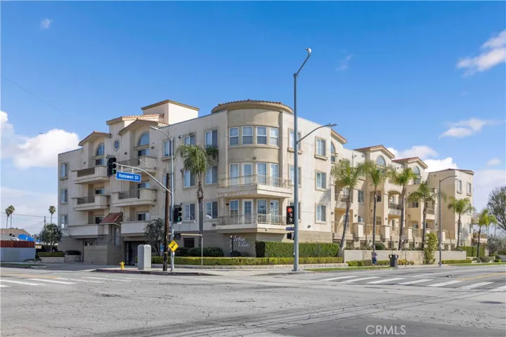 6800 Corbin Avenue 104, Reseda, California 91335