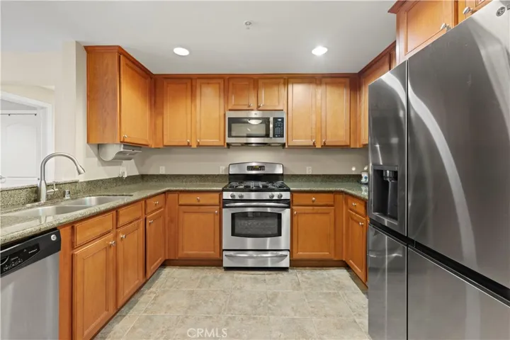 6800 Corbin Avenue 104, Reseda, California 91335