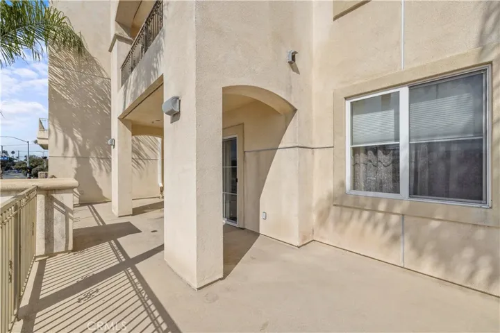 6800 Corbin Avenue 104, Reseda, California 91335