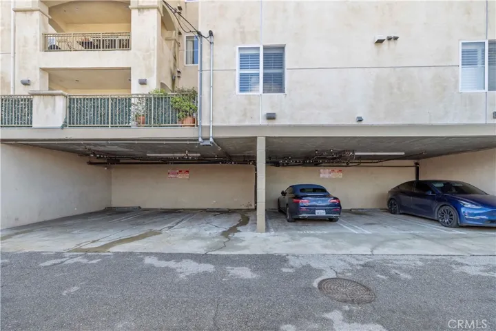 6800 Corbin Avenue 104, Reseda, California 91335