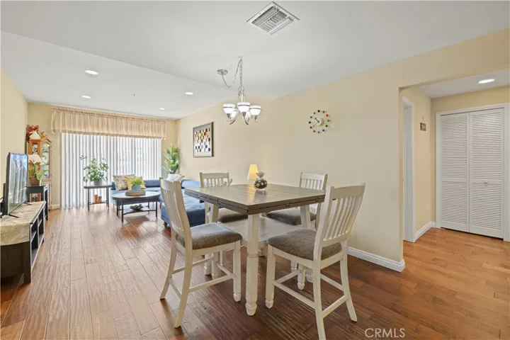 6800 Corbin Avenue 104, Reseda, California 91335