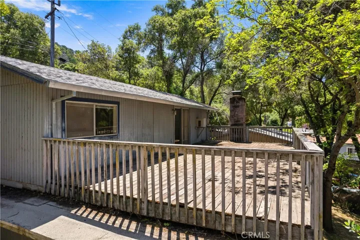 2695 Oakhurst Avenue, Clearlake, California 95422