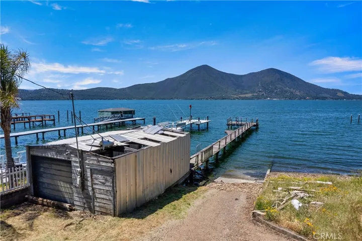 2695 Oakhurst Avenue, Clearlake, California 95422