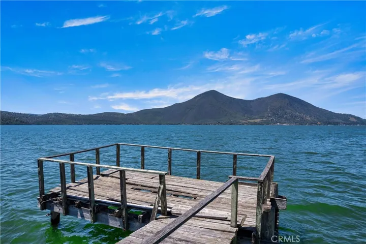 2695 Oakhurst Avenue, Clearlake, California 95422
