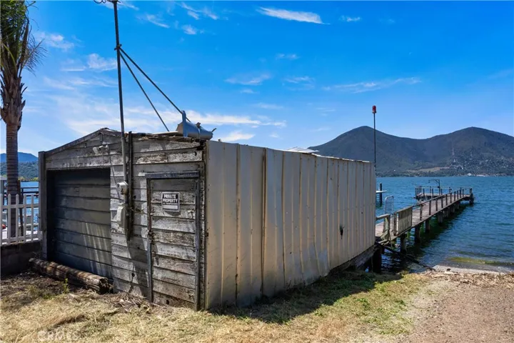 2695 Oakhurst Avenue, Clearlake, California 95422