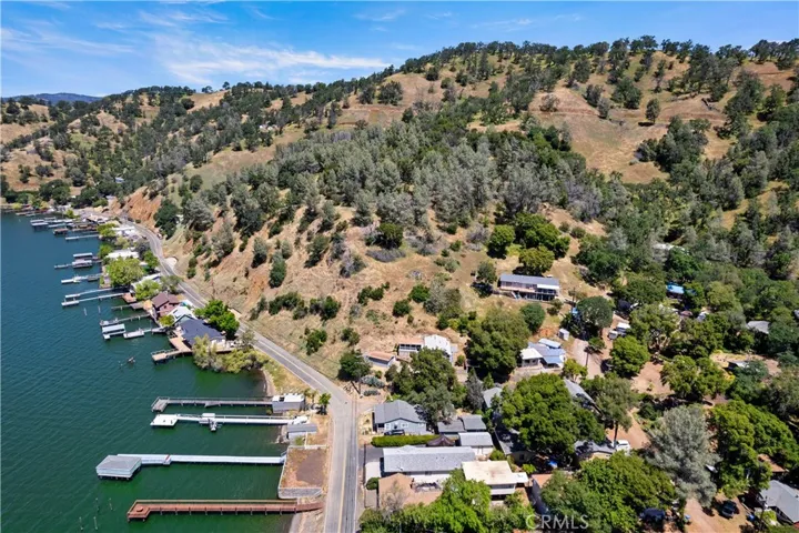 2695 Oakhurst Avenue, Clearlake, California 95422