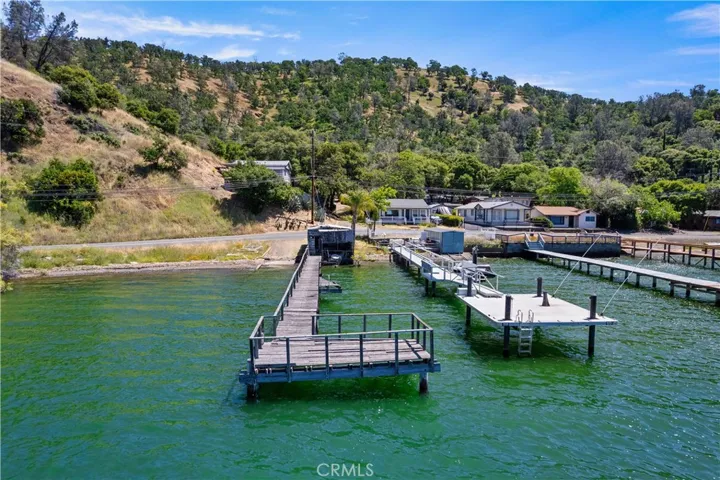 2695 Oakhurst Avenue, Clearlake, California 95422