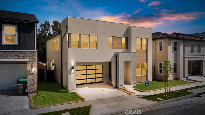320 Riverbend, Lake Forest, California 92630