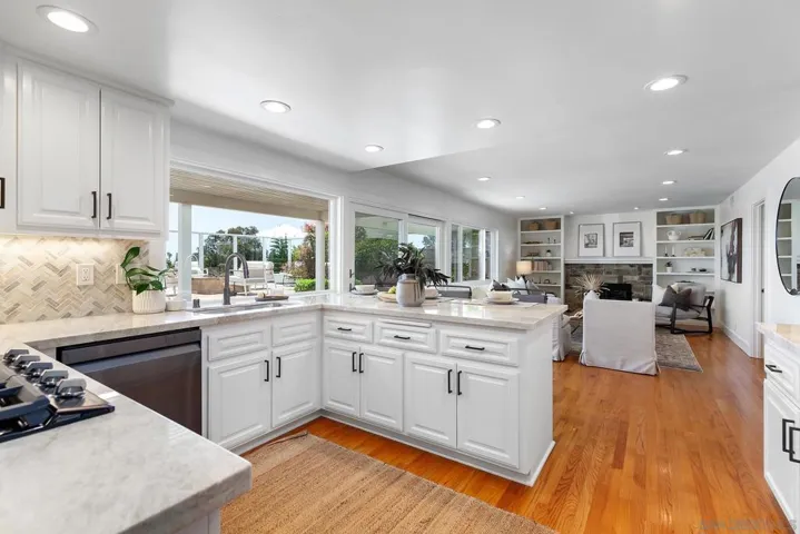 2145 Harbour Heights Rd, San Diego, California 92109