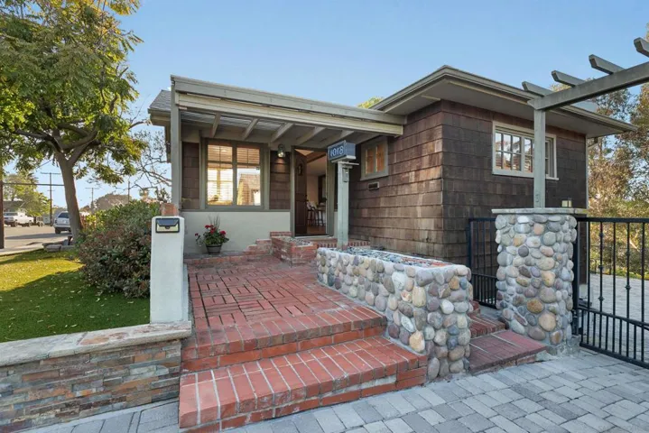 1018 Johnson Ave, San Diego, California 92103