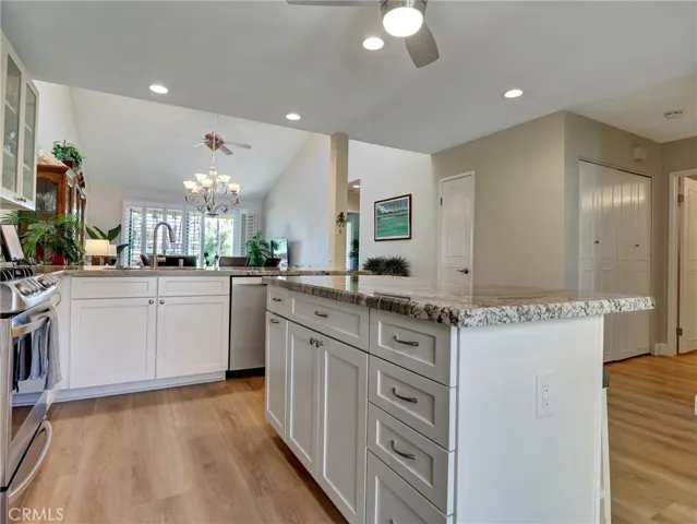 76673 Chrysanthemum Way, Palm Desert, California 92211
