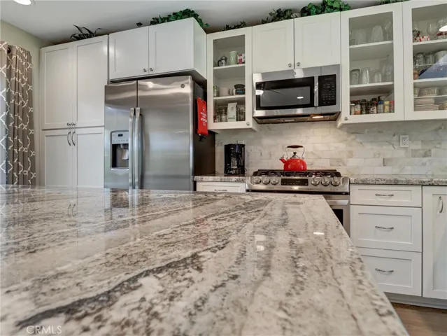 76673 Chrysanthemum Way, Palm Desert, California 92211