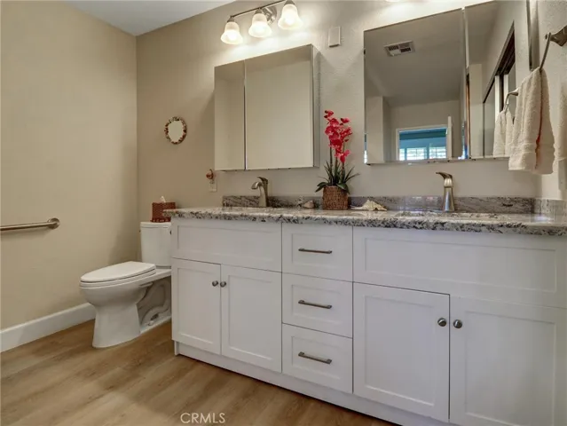 76673 Chrysanthemum Way, Palm Desert, California 92211