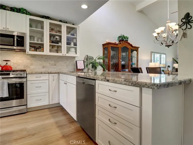 76673 Chrysanthemum Way, Palm Desert, California 92211