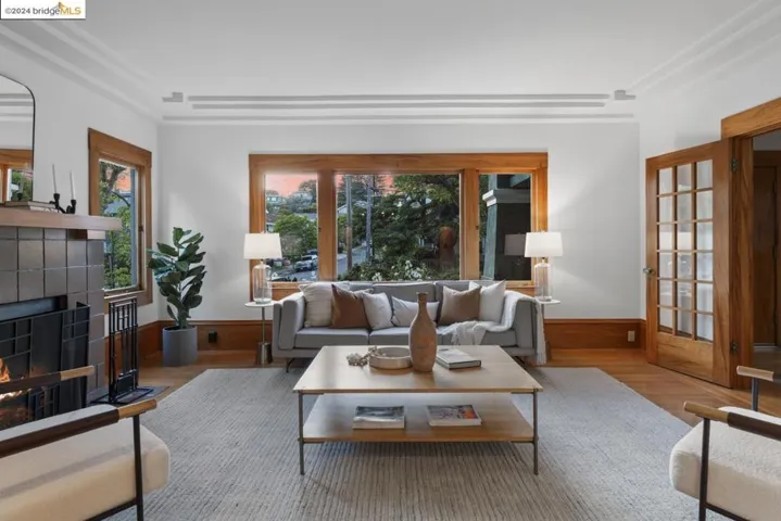 3800 Lakeshore Ave, Oakland, California 94610