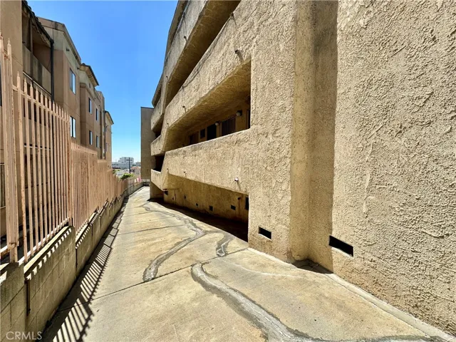 860 N Bunker Hill Avenue, Los Angeles, California 90012