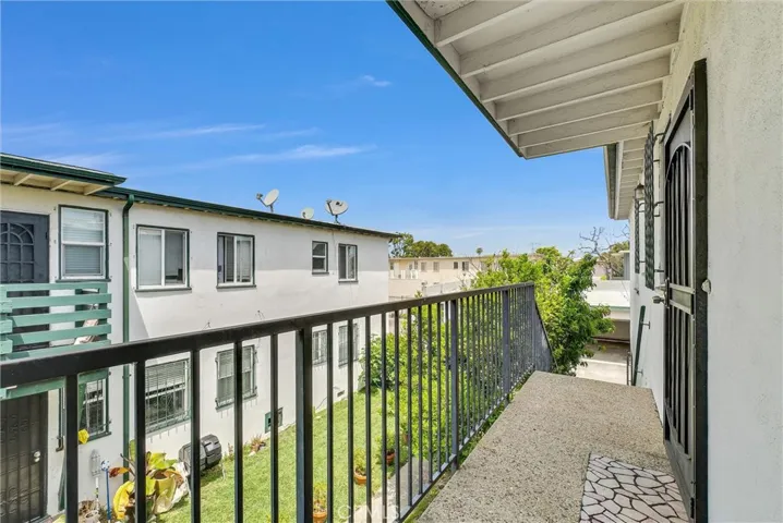 3459 Carmona Avenue, Los Angeles, California 90016