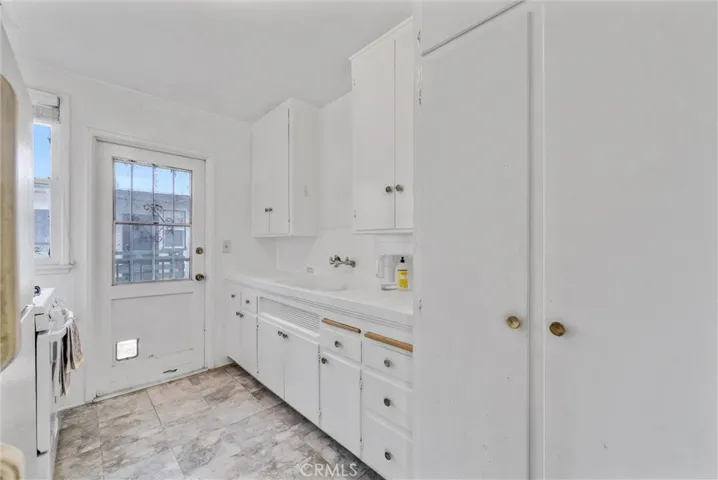 3459 Carmona Avenue, Los Angeles, California 90016