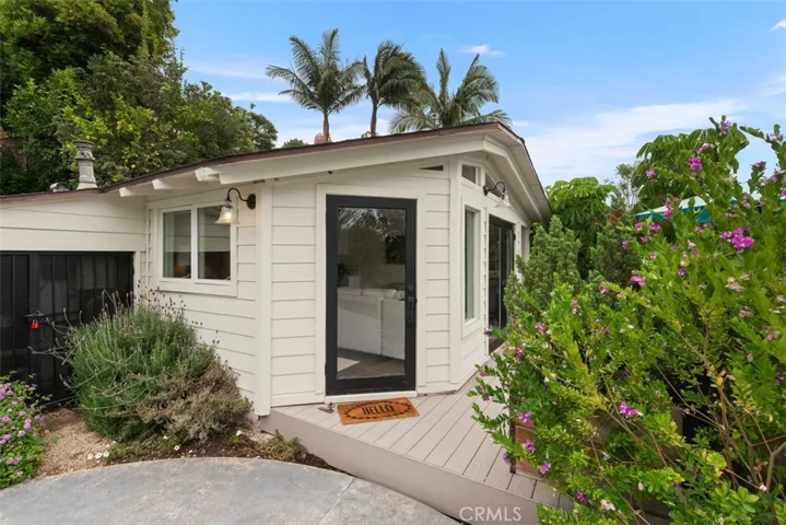 Upgraded furnished ocean view guest house.
