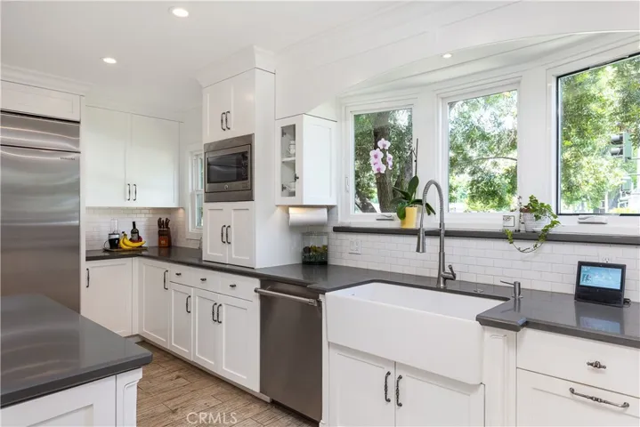 460 W Bennett Avenue, Glendora, California 91741