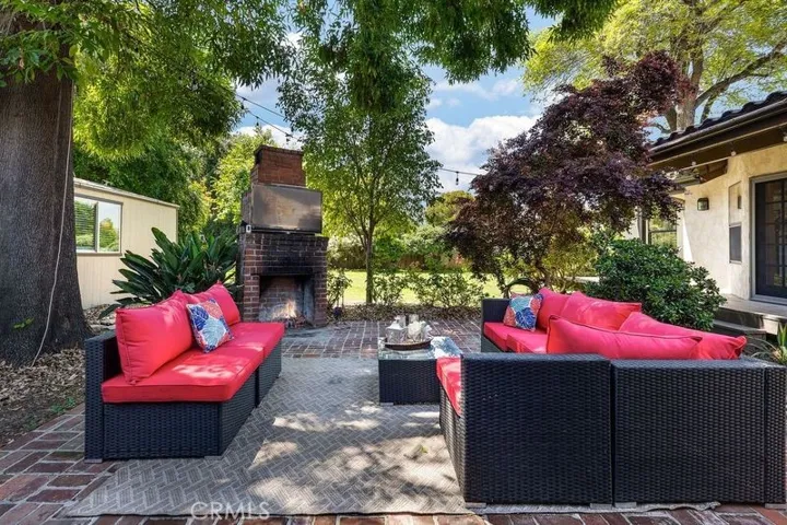 460 W Bennett Avenue, Glendora, California 91741
