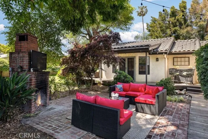 460 W Bennett Avenue, Glendora, California 91741