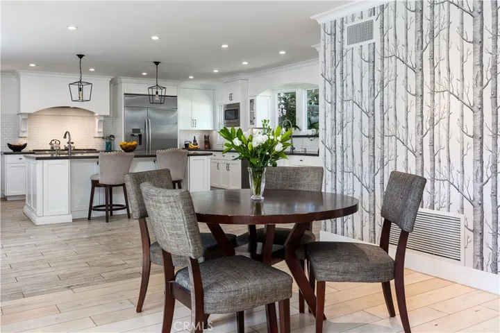 460 W Bennett Avenue, Glendora, California 91741