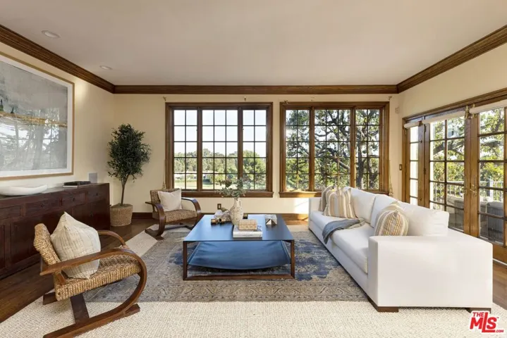 543 Perugia Way, Los Angeles, California 90077