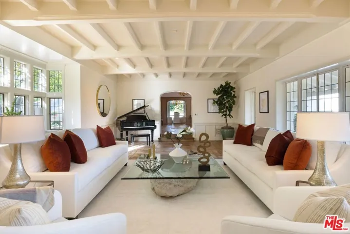 543 Perugia Way, Los Angeles, California 90077