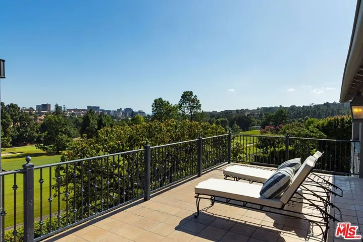 543 Perugia Way, Los Angeles, California 90077