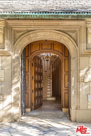 543 Perugia Way, Los Angeles, California 90077