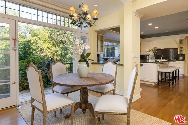 543 Perugia Way, Los Angeles, California 90077