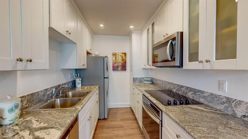 8548 Via Mallorca A, La Jolla, California 92037