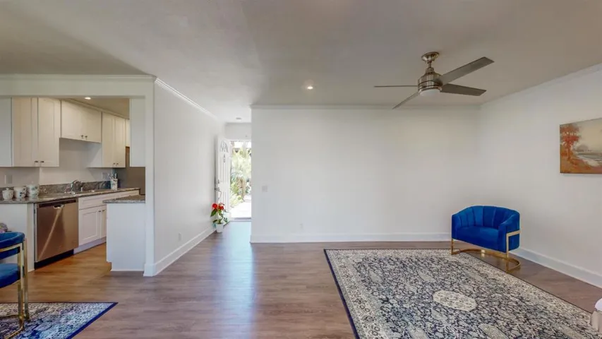 8548 Via Mallorca A, La Jolla, California 92037