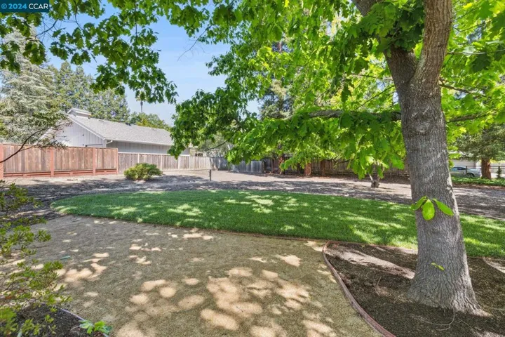 3950 Rancho Rd, Lafayette, California 94549