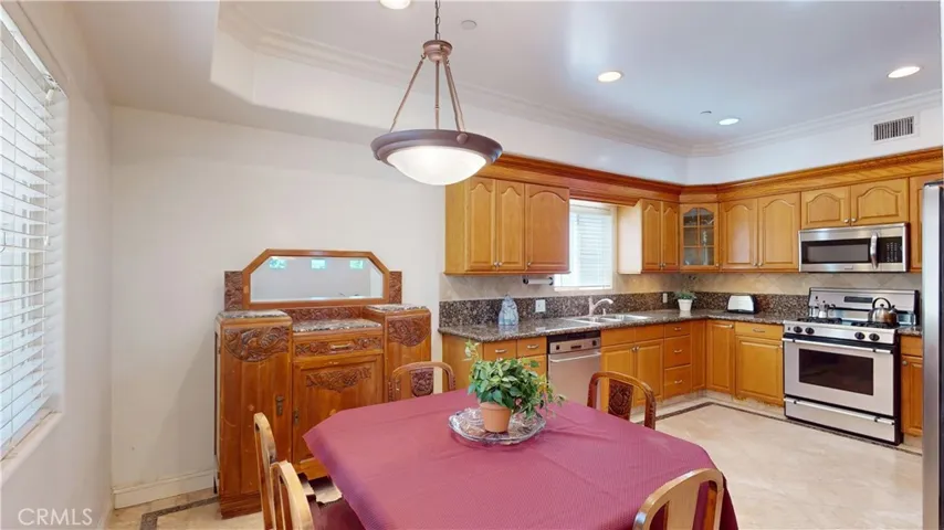 Dining Area near kitchen