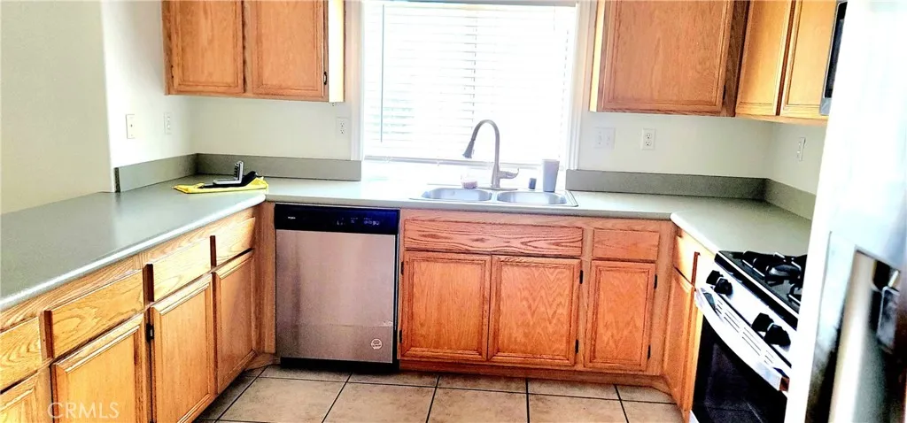 1467 Angelus Hill Road, Hemet, California 92545