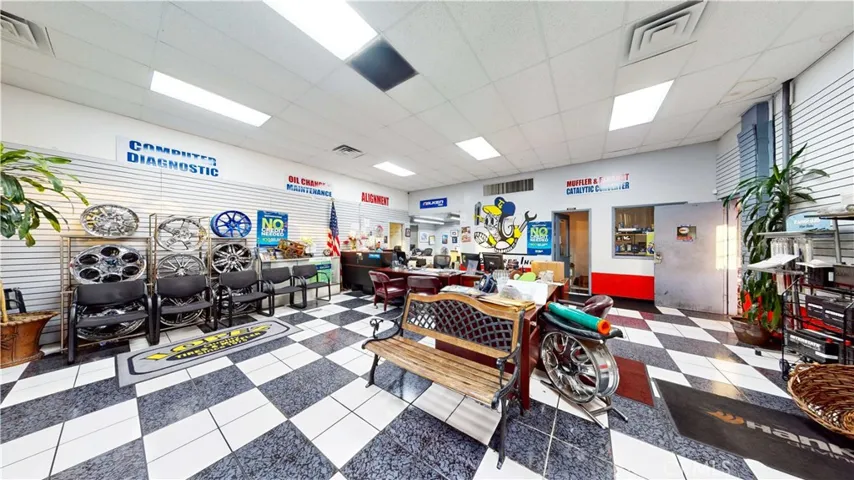 1860 N Hacienda Boulevard, La Puente, California 91744