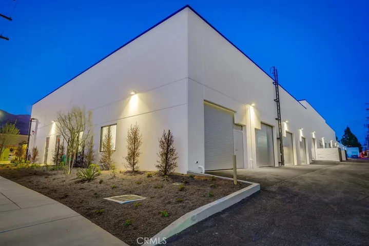 250 W Chestnut Avenue, Monrovia, California 91016