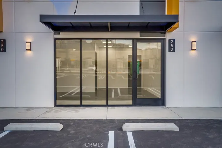 250 W Chestnut Avenue, Monrovia, California 91016