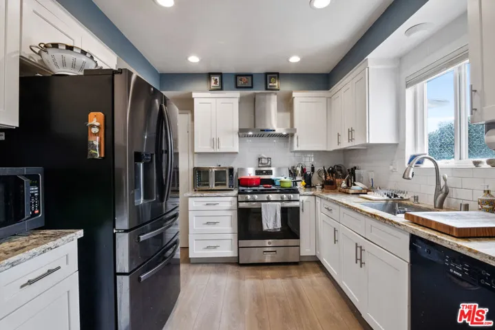 3818 W 115th Street, Hawthorne, California 90250